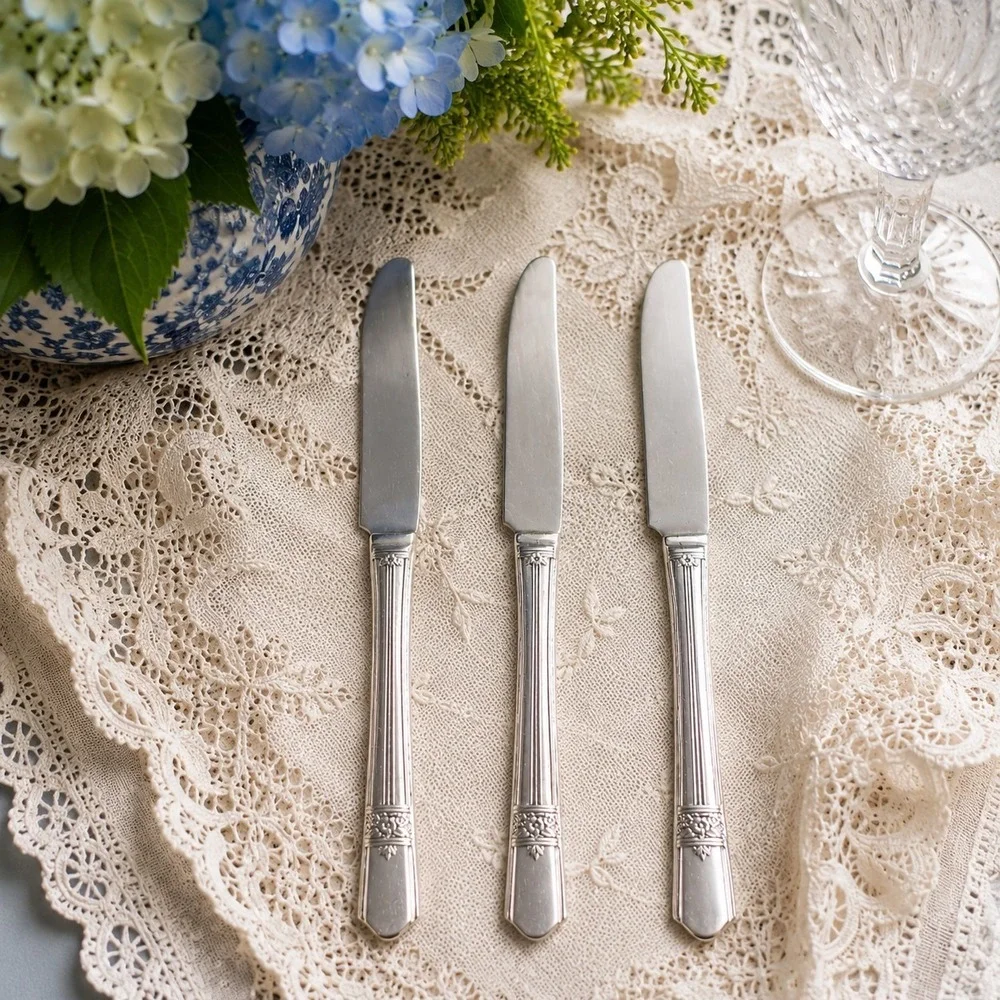 Oneida Silver Rose Dinner Knives Set Of 3 Silverplate Flatware 1940 Antique